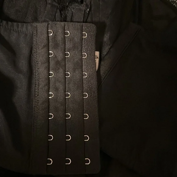 Victoria Secret 36C black lace top - Picture 3 of 4